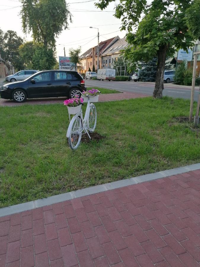 Kertész Vendégház Eger Esterno foto