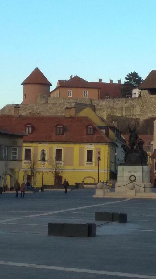 Kertész Vendégház Eger Esterno foto